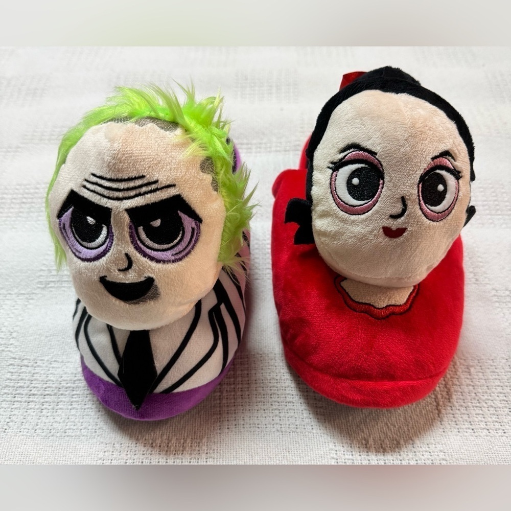 Warner Bros. Character Slippers - Purple and Red Beetlejuice Women's Slippers - Picture 9 of 12